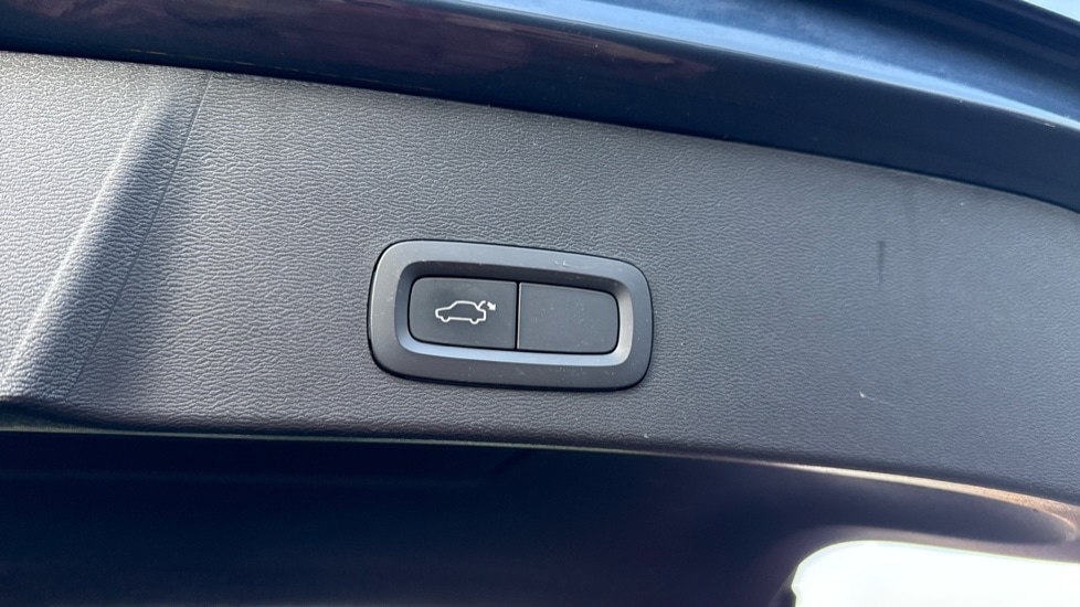 Used Volvo XC40 2021 for sale - 77333086: Photo 16