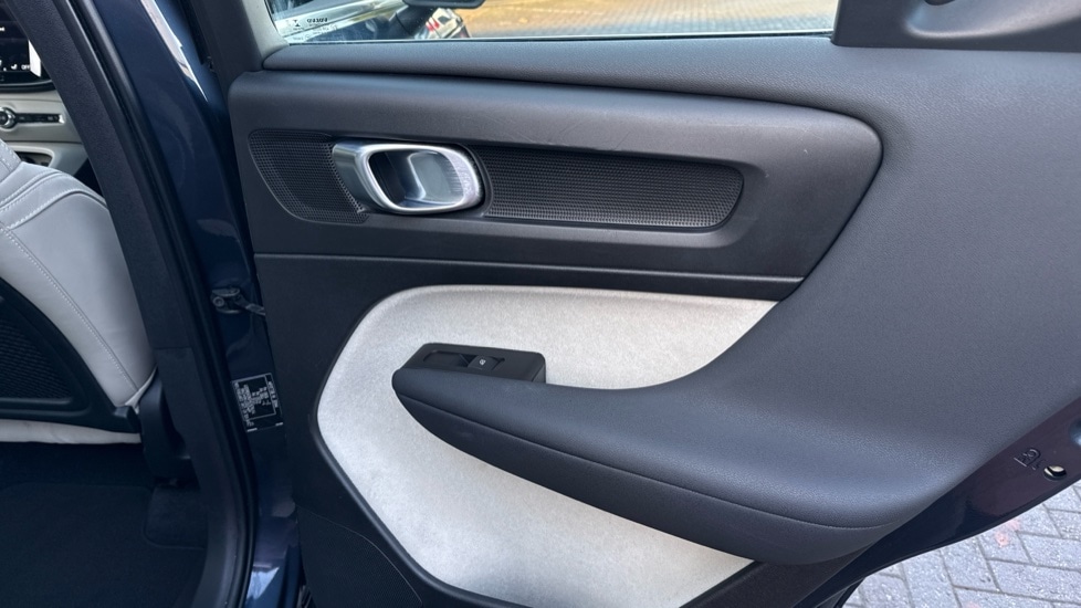 Used Volvo XC40 2021 for sale - 77333086: Photo 23