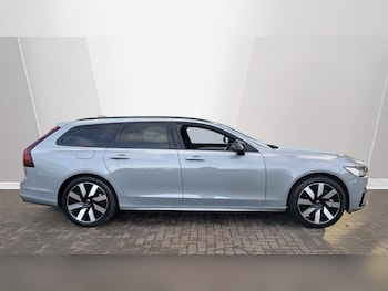 Used Volvo V90 2025 for sale - 78313536: Photo