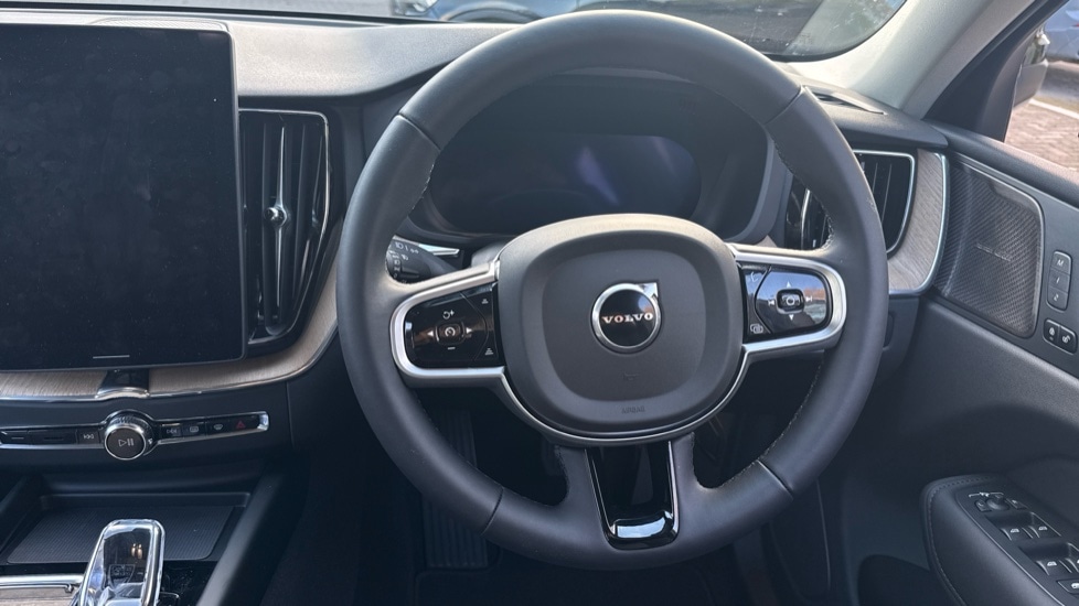 Used Volvo XC60 2025 for sale - 76183907: Photo 10