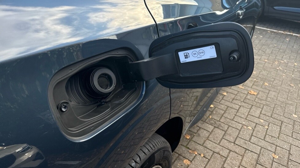 Used Volvo XC60 2025 for sale - 76183907: Photo 19