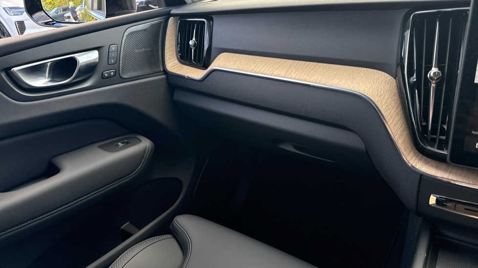 Used Volvo XC60 2025 for sale - 76183907: Photo 42