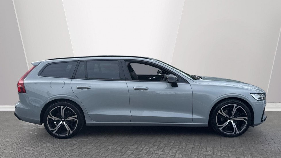 Used Volvo V60 2025 for sale - 77532029: Photo 3