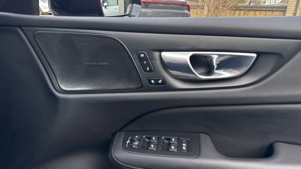 Used Volvo V60 2025 for sale - 77532029: Photo 35