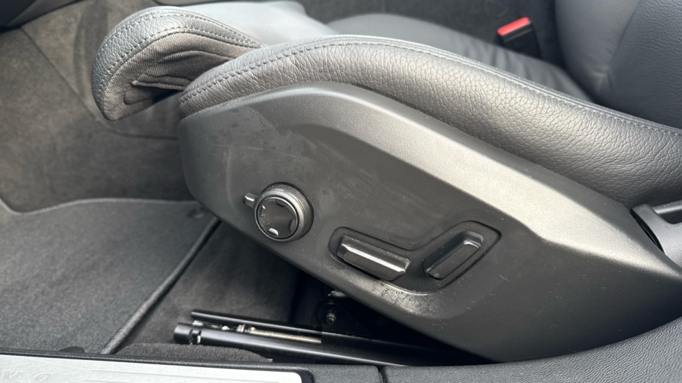 Used Volvo V60 2025 for sale - 77532029: Photo 37