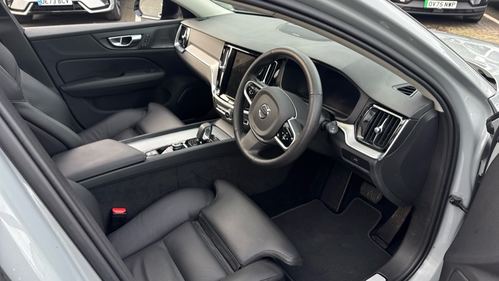 Used Volvo V60 2025 for sale - 77532029: Photo 4