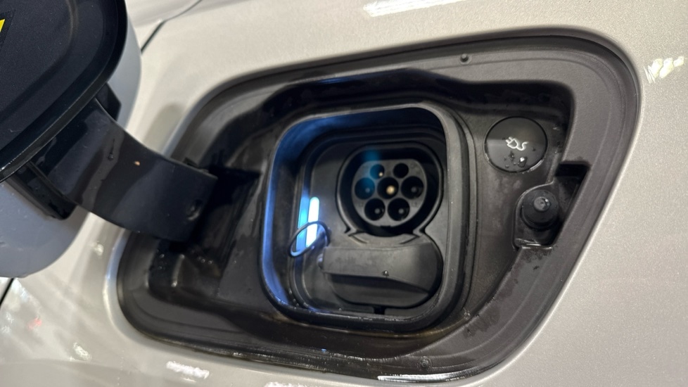 Used Volvo C40 2023 for sale - 77399291: Photo 25