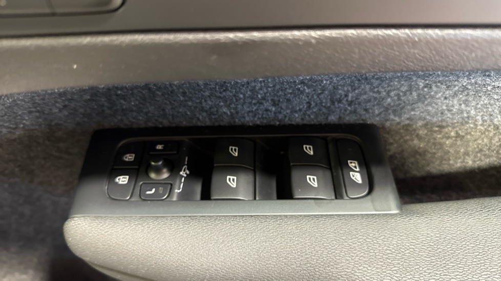 Used Volvo C40 2023 for sale - 77399291: Photo 27