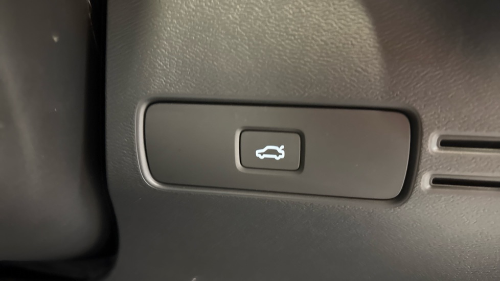 Used Volvo C40 2023 for sale - 77399291: Photo 29