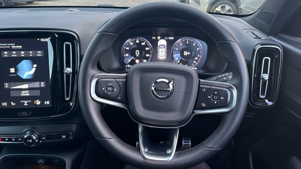 Used Volvo XC40 2021 for sale - 77592139: Photo 10