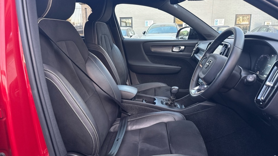 Used Volvo XC40 2021 for sale - 77592139: Photo 28