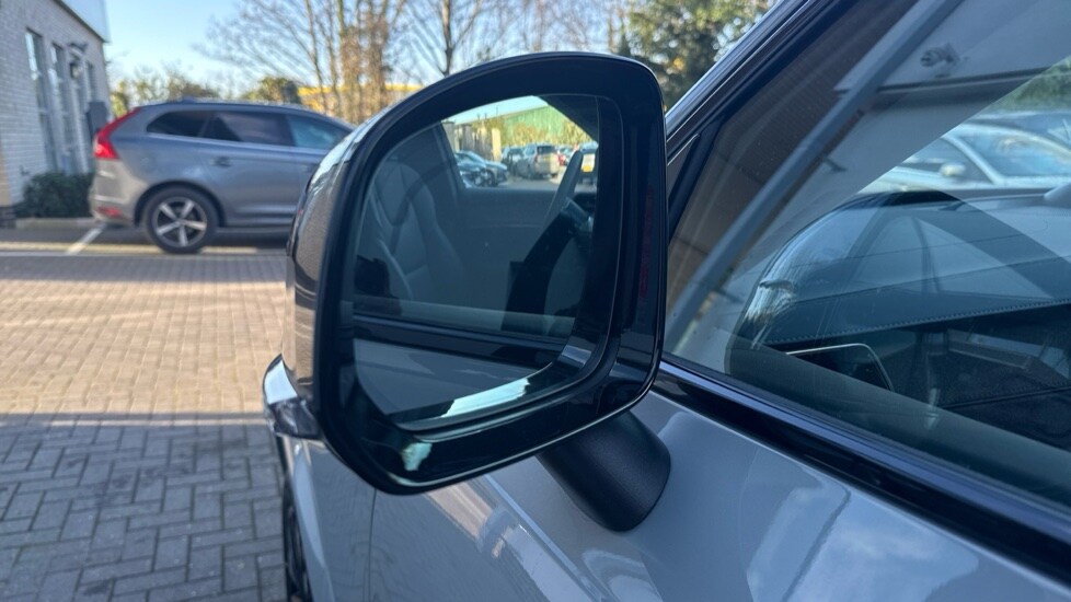 Used Volvo XC90 2025 for sale - 77708295: Photo 32