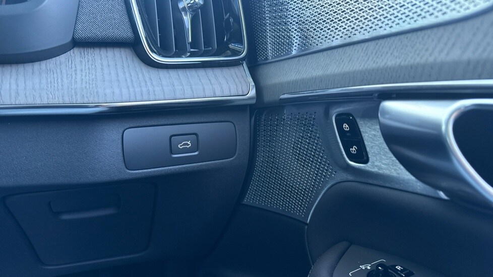 Used Volvo XC90 2025 for sale - 77708295: Photo 55