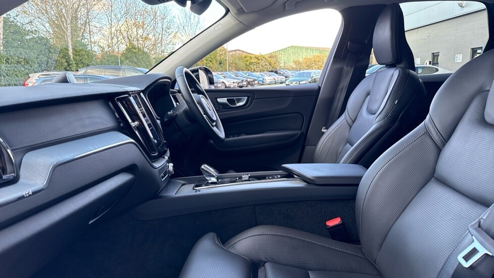 Used Volvo XC60 2025 for sale - 77745712: Photo 40