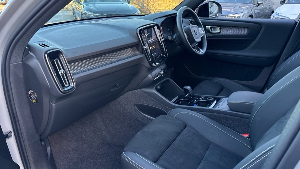 Used Volvo XC40 2025 for sale - 77539718: Photo 29