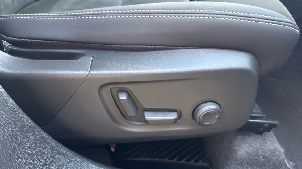 Used Volvo XC40 2024 for sale - 76928087: Photo 24