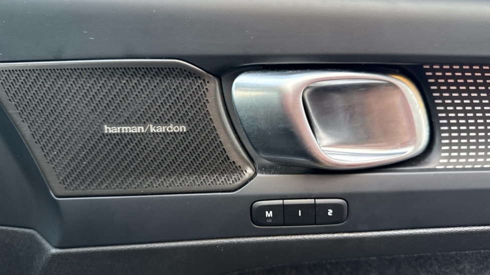 Used Volvo XC40 2024 for sale - 76928087: Photo 26