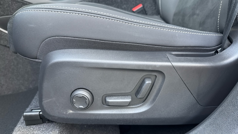 Used Volvo XC40 2024 for sale - 76928087: Photo 30