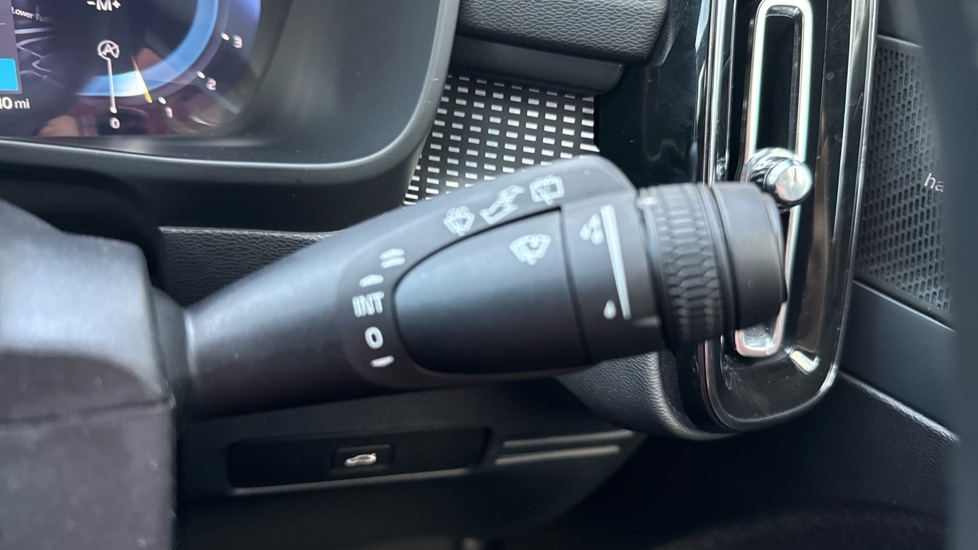 Used Volvo XC40 2024 for sale - 76928087: Photo 35