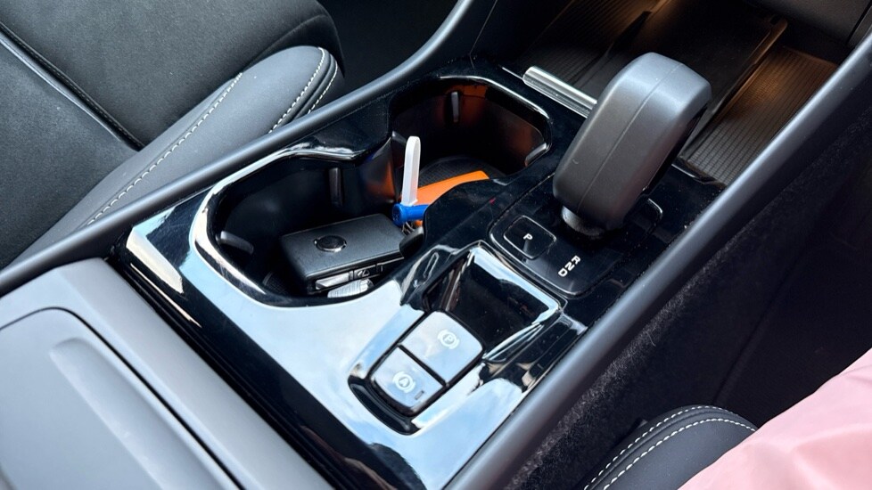 Used Volvo XC40 2024 for sale - 76928087: Photo 41