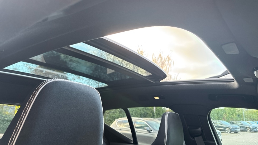 Used Volvo XC40 2024 for sale - 76928087: Photo 44