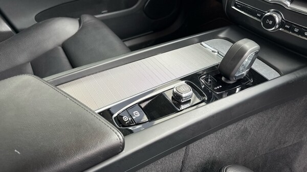 Used Volvo XC60 2022 for sale - 76191123: Photo 15