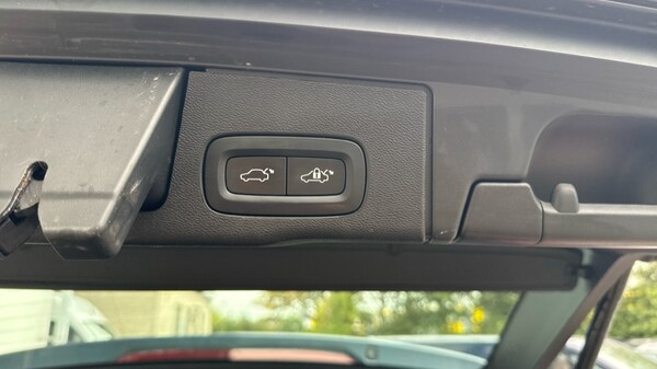 Used Volvo XC60 2022 for sale - 76191123: Photo 30