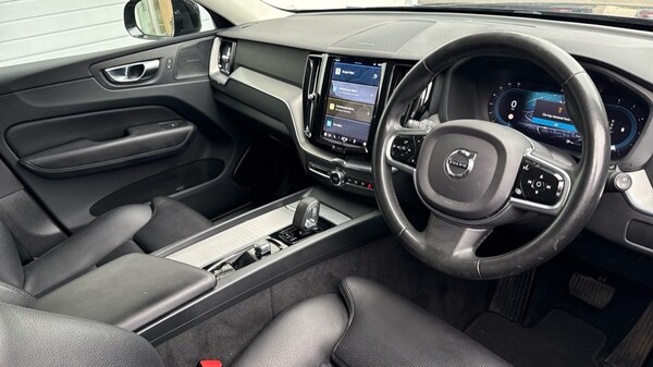 Used Volvo XC60 2022 for sale - 76191123: Photo 4
