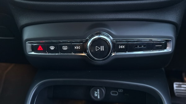 Used Volvo XC40 2021 for sale - 75472537: Photo 19