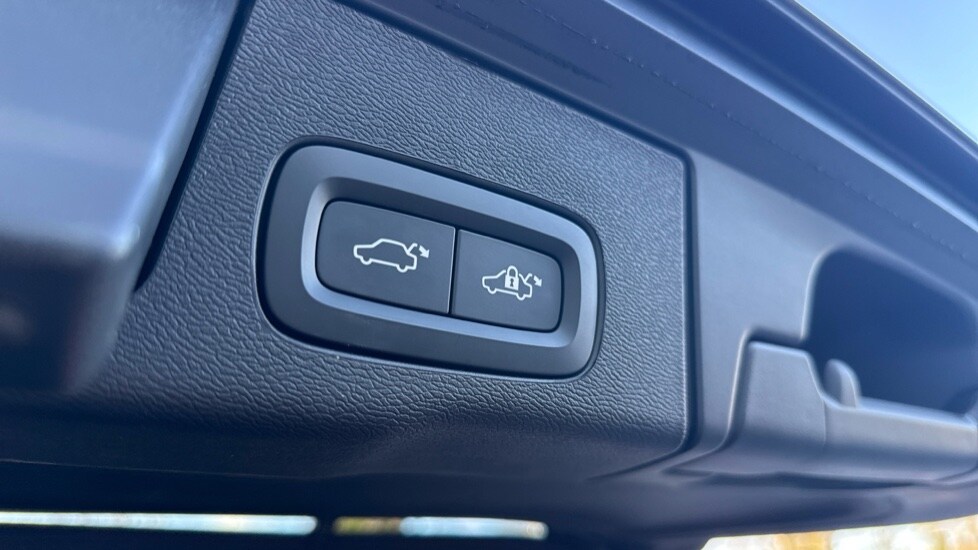 Used Volvo XC60 2025 for sale - 77360479: Photo 18