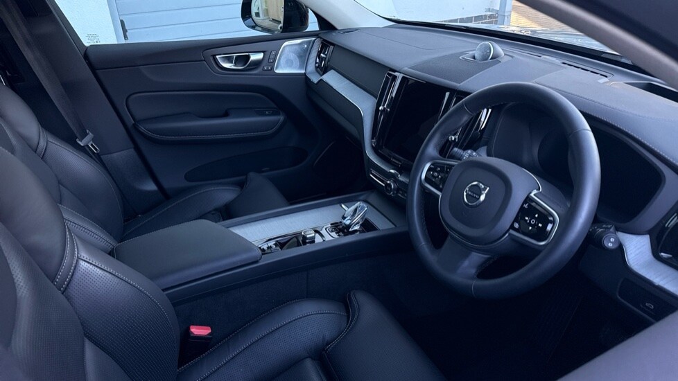 Used Volvo XC60 2025 for sale - 77360479: Photo 30