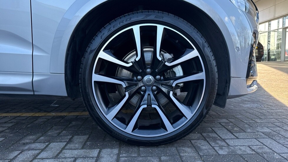 Used Volvo XC60 2025 for sale - 77360479: Photo 9