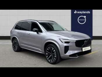 2025 - Ultra, B5 AWD Mild hybrid, Petrol, Dark, 7 Seats 5-Door