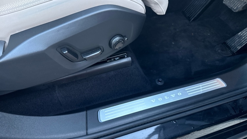 Used Volvo XC90 2025 for sale - 77319077: Photo 34