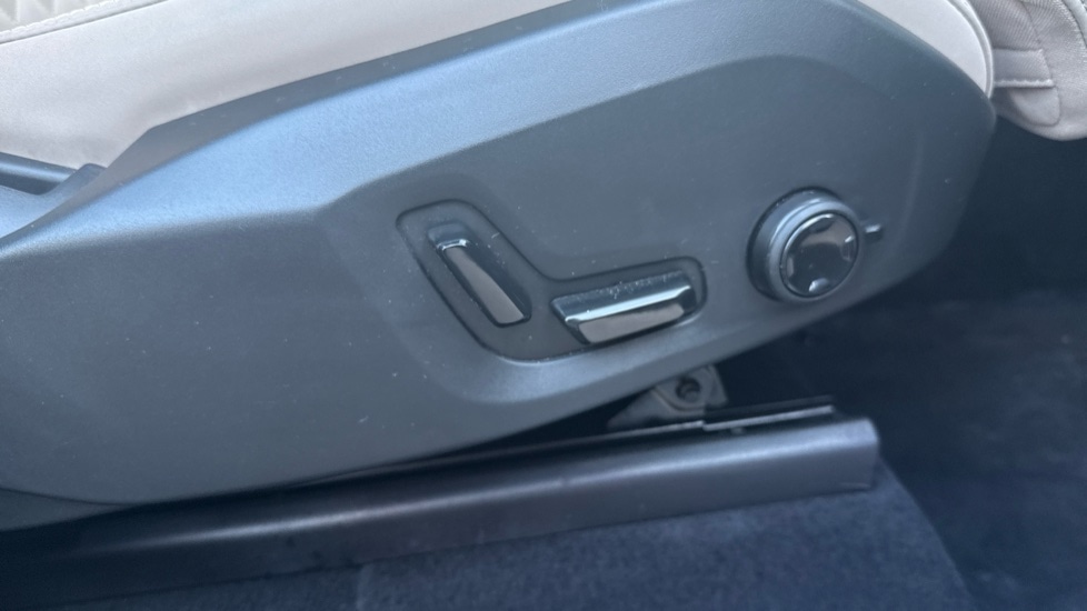 Used Volvo XC90 2025 for sale - 77319077: Photo 35