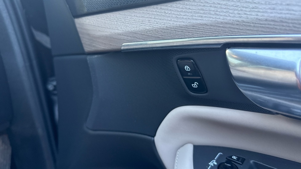 Used Volvo XC90 2025 for sale - 77319077: Photo 38