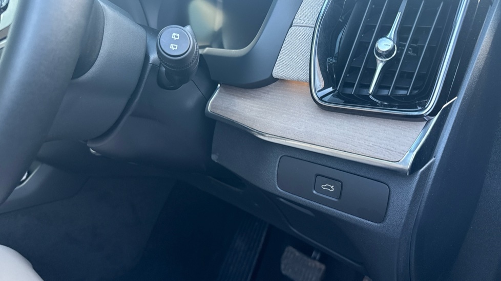 Used Volvo XC90 2025 for sale - 77319077: Photo 39