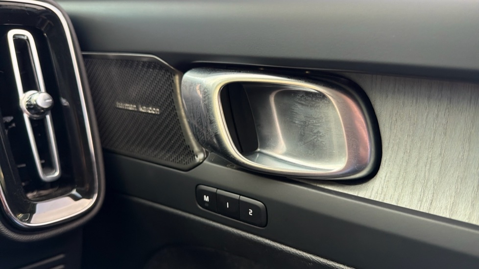 Used Volvo XC40 2024 for sale - 77293398: Photo 15