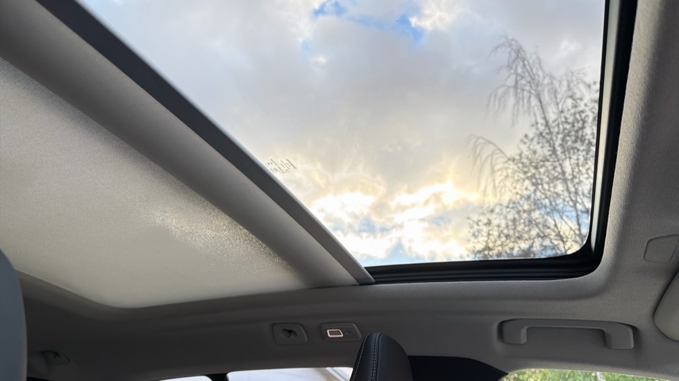 Used Volvo XC40 2024 for sale - 77293398: Photo 30