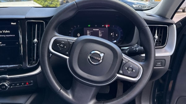 Used Volvo XC60 2021 for sale - 76021917: Photo 10
