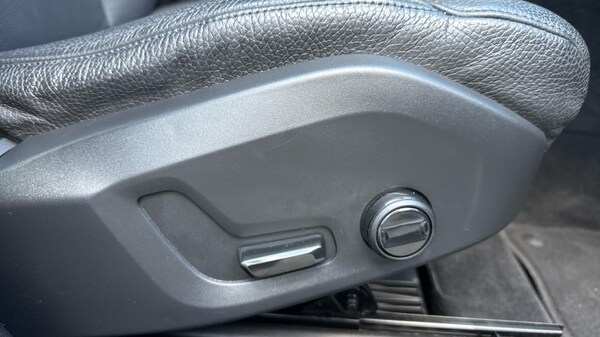 Used Volvo XC60 2021 for sale - 76021917: Photo 31