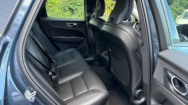 Used Volvo XC60 2021 for sale - 76021917: Photo 6