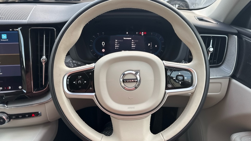 Used Volvo XC60 2025 for sale - 77698242: Photo 10