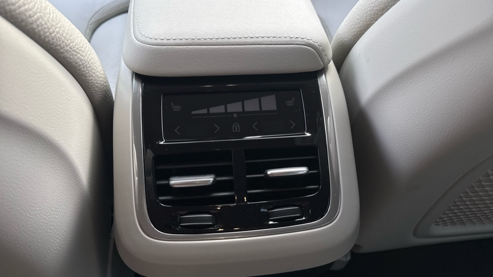 Used Volvo XC60 2025 for sale - 77698242: Photo 30