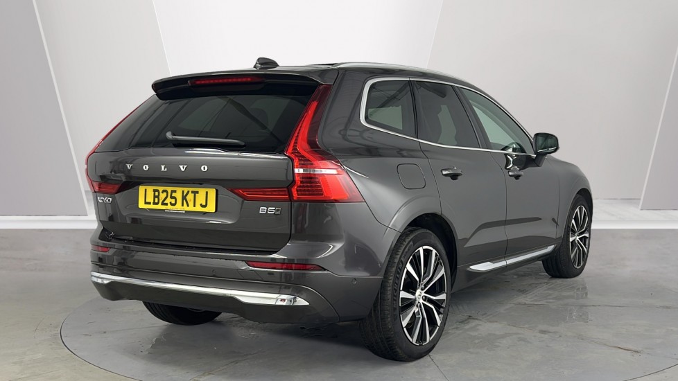 Used Volvo XC60 2025 for sale - 76796304: Photo 2