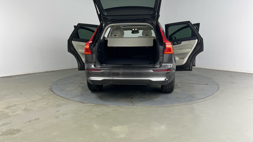 Used Volvo XC60 2025 for sale - 76796304: Photo 30