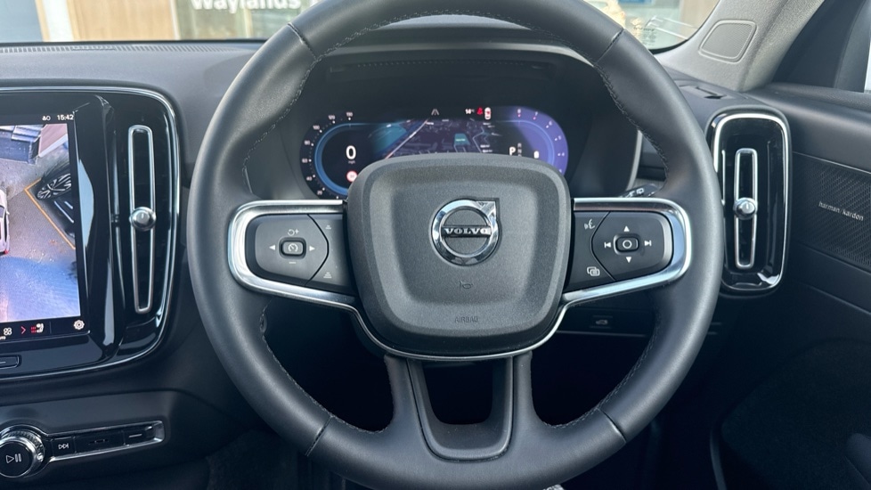 Used Volvo XC40 2022 for sale - 77795178: Photo 10