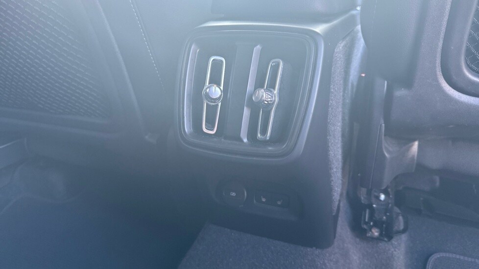 Used Volvo XC40 2022 for sale - 77795178: Photo 31