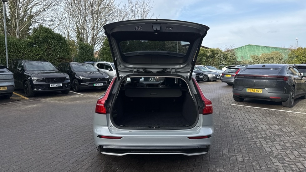 Used Volvo V60 2025 for sale - 77499563: Photo 13