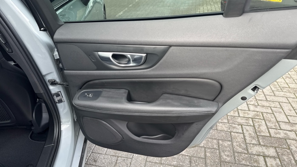 Used Volvo V60 2025 for sale - 77499563: Photo 27